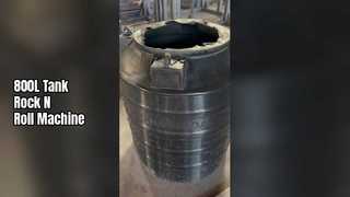 دستگاه روتومولدینگ مخازن آب 800 لیتری می سازد